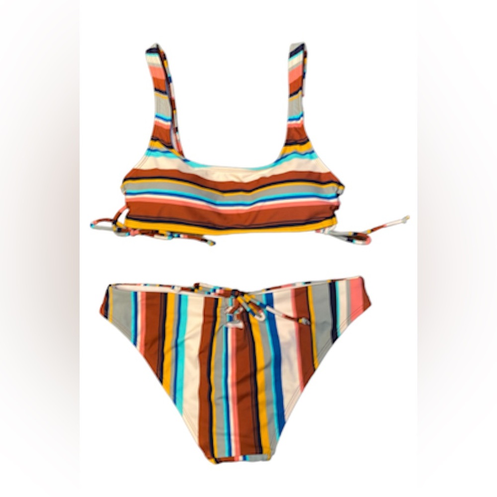 No Boundaries: Bikini - Picture 4 of 9